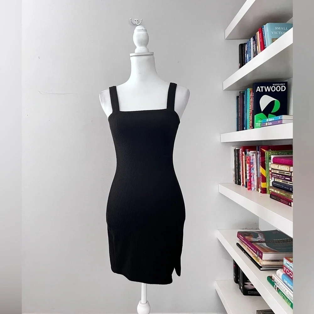 Motel Rocks Pendan Bodycon Dress In Rib Black Revolver size small - Picture 5 of 16